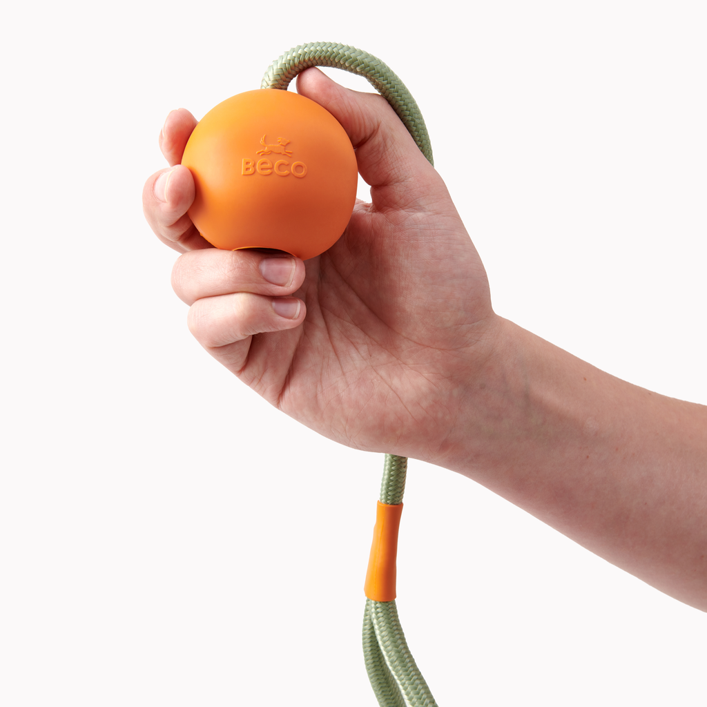 Beco Natural Rubber Slinger Ball Toy