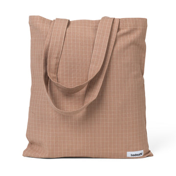 Tadazhi organic cotton tote bag in checkered rose. Durable, and eco-friendly. Simple everyday essential, machine washable at 40°C.
